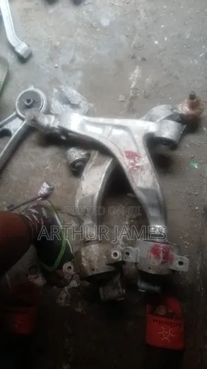 Lower Arms Infiniti Fx35 and Fx50 2010