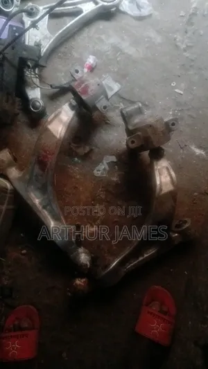 Lower Arms Infiniti Fx35 and Fx50 2010