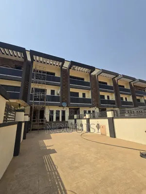 4bdrm Duplex in Life Camp for sale