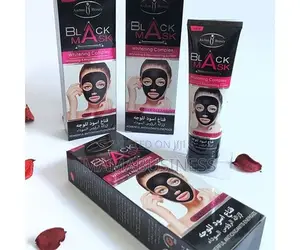 Aichun Beauty Black Mask Whitening Complex -120ml