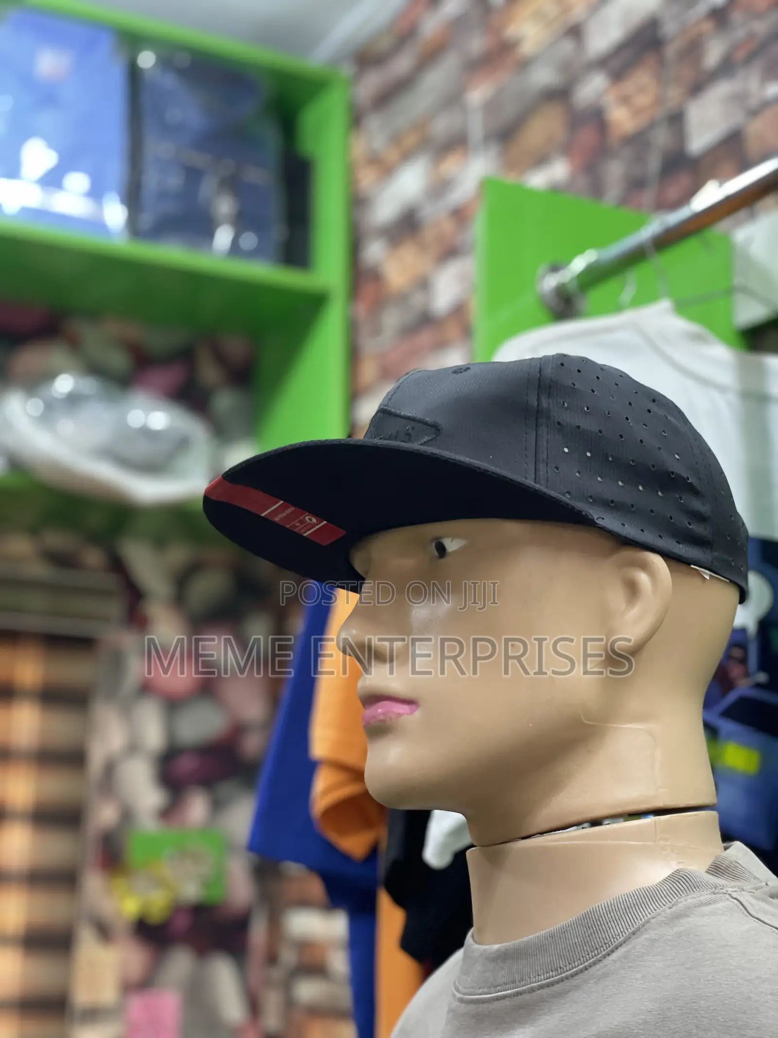Black Snap Back