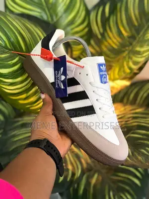 Adidas Sneakers -