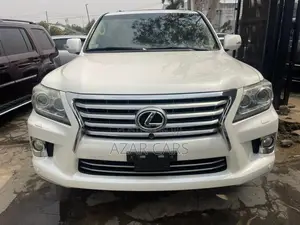 Lexus LX 570 AWD 2013 White