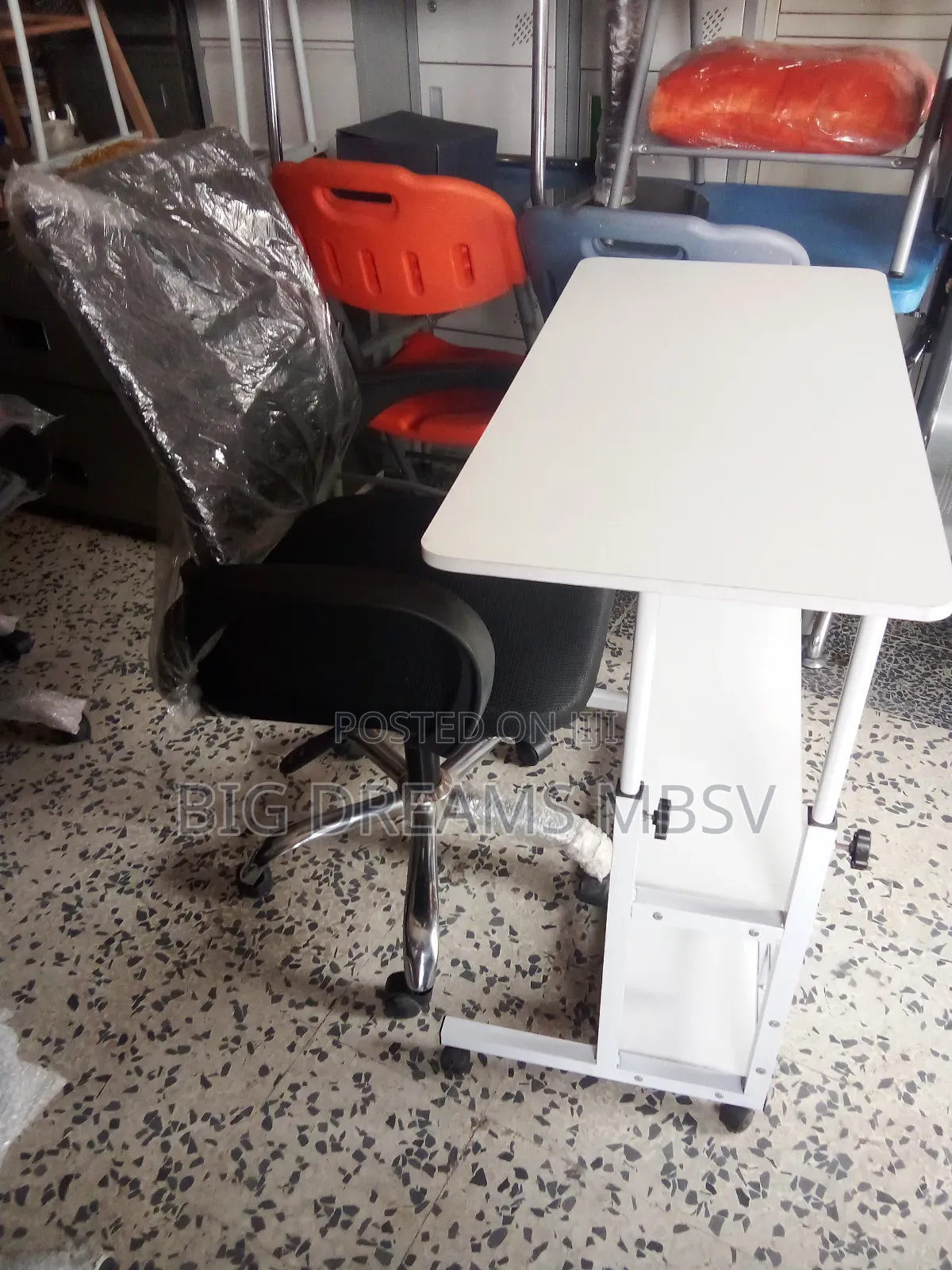 Swivel And Reading Table