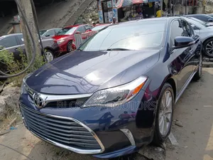 Photo - Toyota Avalon XLE Premium FWD Sedan (3.6L 6cyl 6A) 2016 Blue