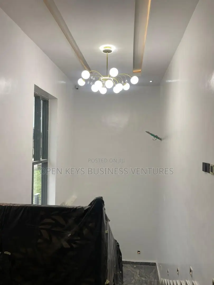 Smartly Eqipped 4 Bedroom Duplex