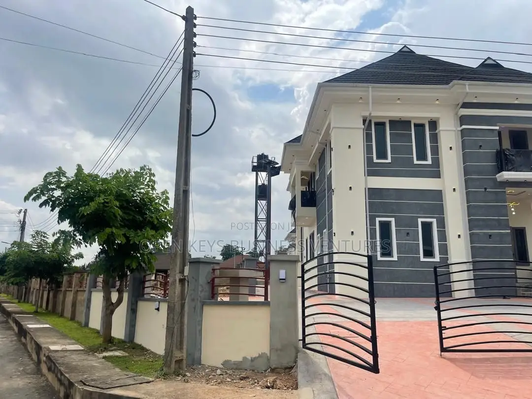 Smartly Eqipped 4 Bedroom Duplex
