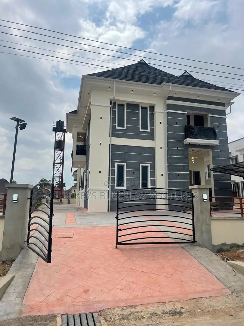 Smartly Eqipped 4 Bedroom Duplex