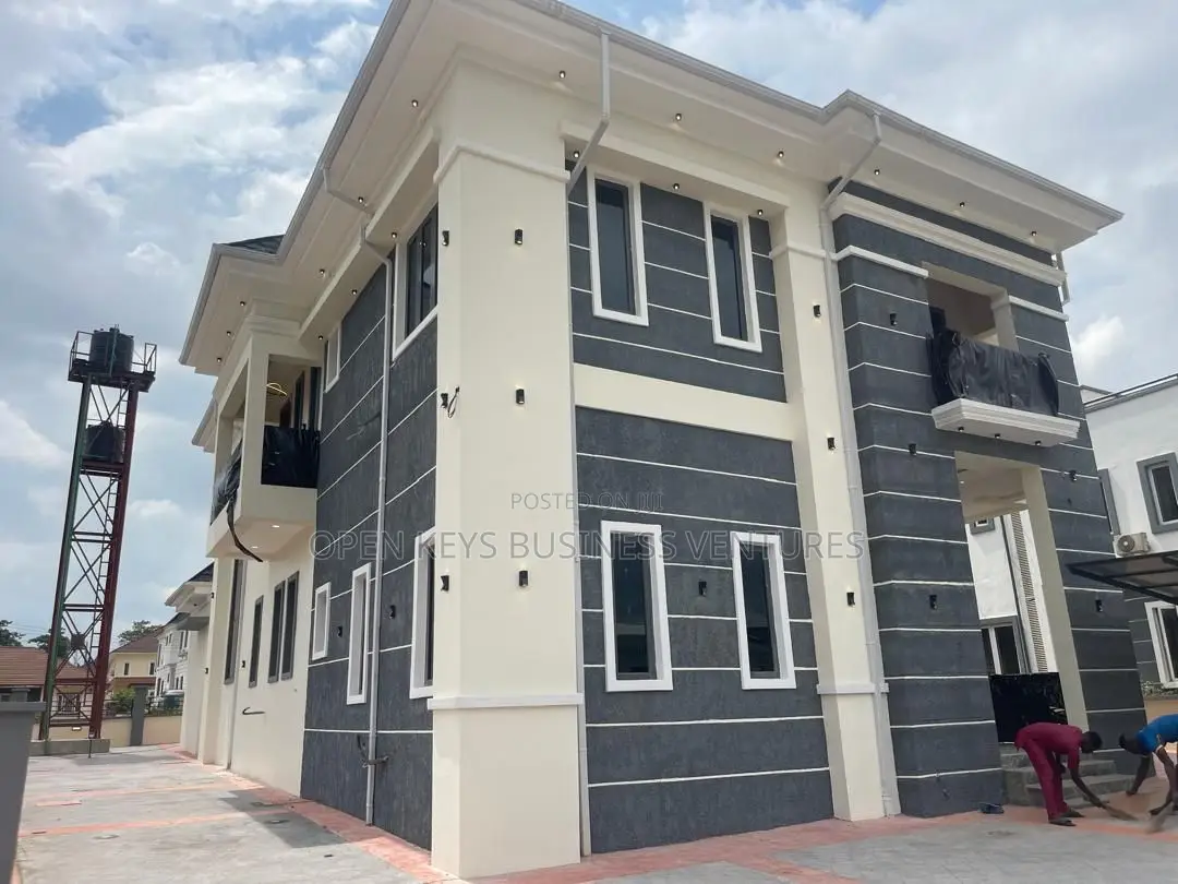 Smartly Eqipped 4 Bedroom Duplex