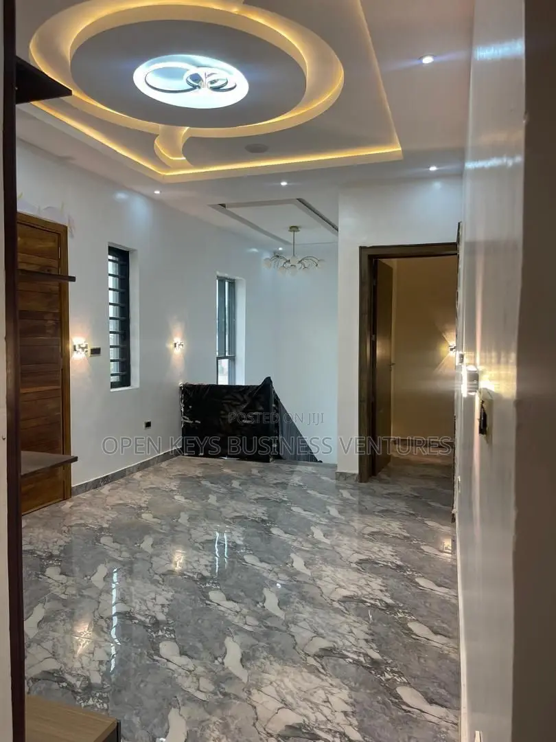 Smartly Eqipped 4 Bedroom Duplex