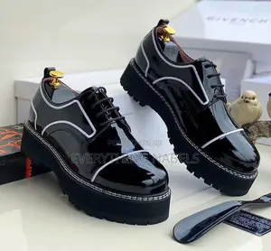Givenchy Cooperate Glossy Shoes