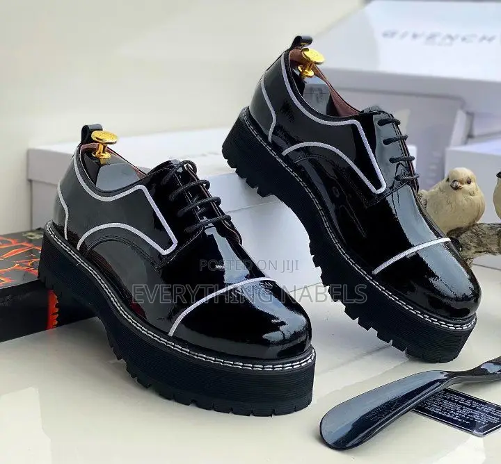 Givenchy Cooperate Glossy Shoes