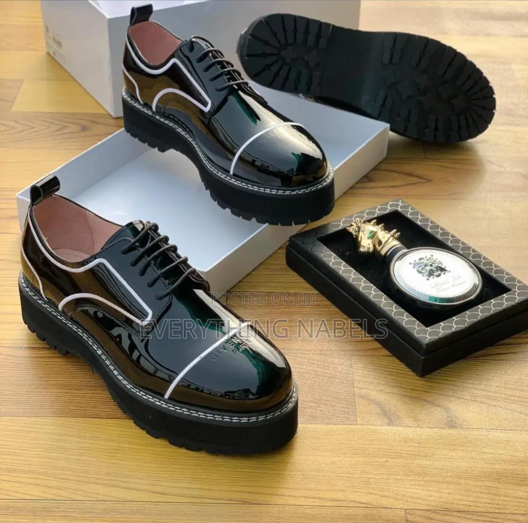 Givenchy Cooperate Glossy Shoes