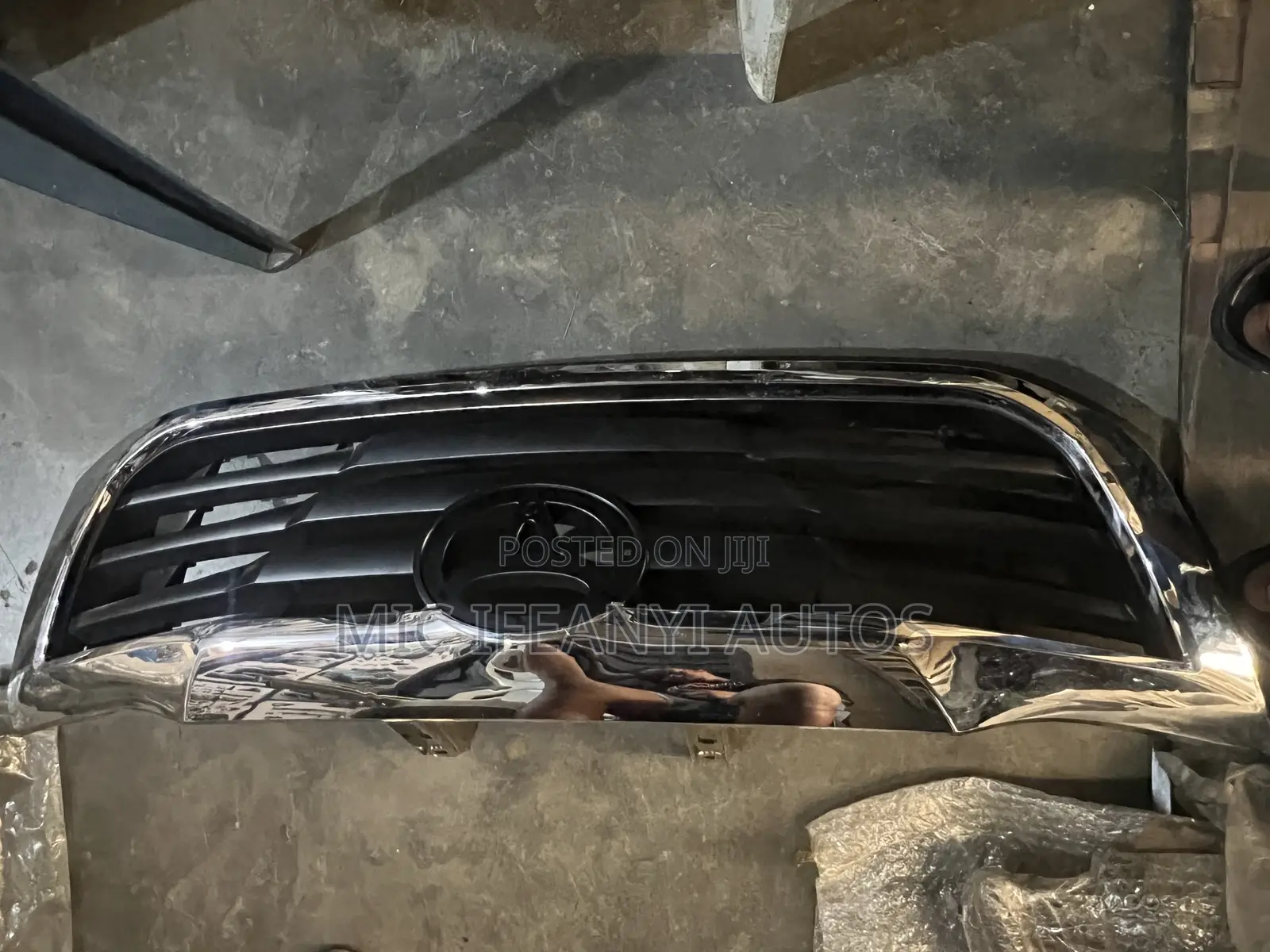 Hilux 2012 Front Grill