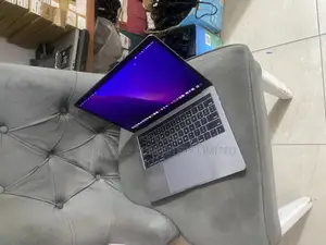 Laptop Apple MacBook Pro 2017 16GB Intel Core I5 SSD 256GB