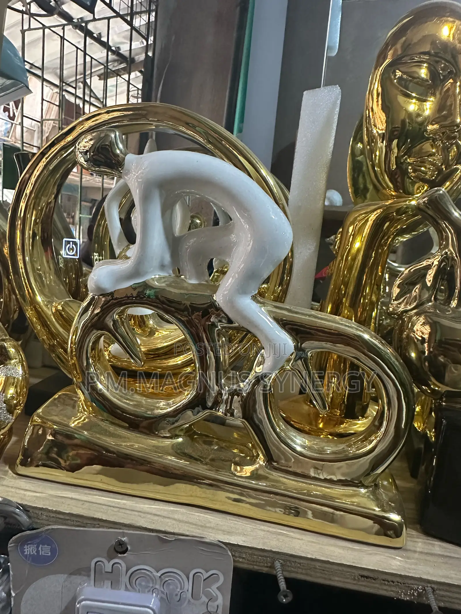England Standard Table Decor