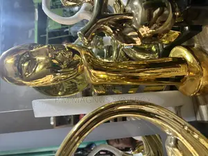 Gold Table Decor.