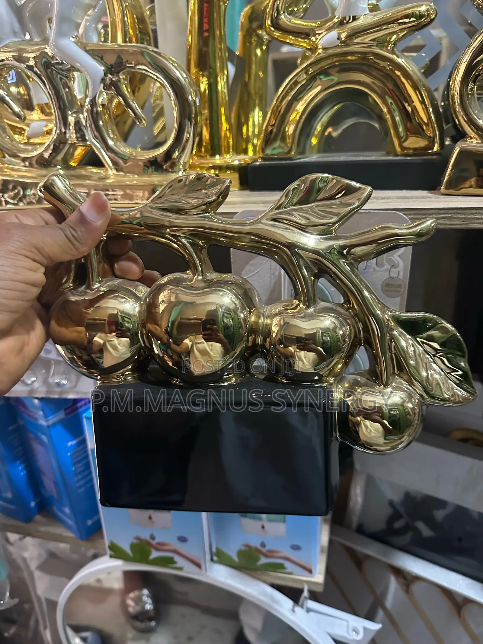 Gold Table Decor.
