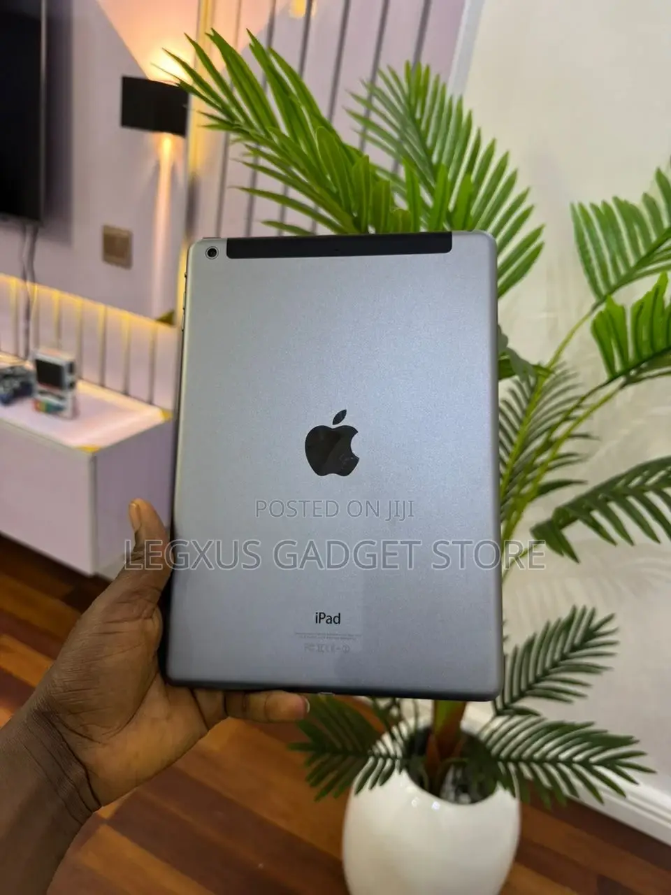 Apple iPad Air 32 GB Gray