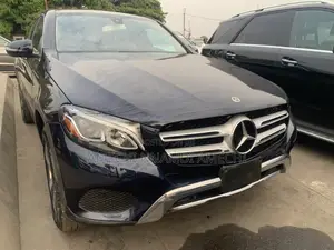 Mercedes-Benz GLC-Class 2019 Blue