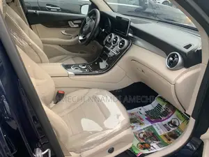Mercedes-Benz GLC-Class 2019 Blue