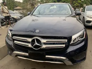 Mercedes-Benz GLC-Class 2019 Blue
