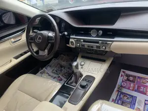 Lexus ES 350 FWD 2017 Red