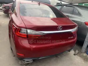Lexus ES 350 FWD 2017 Red