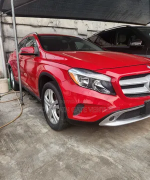 Mercedes-Benz GLA 250 2015 Red