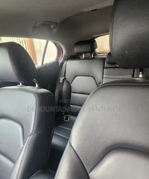 Mercedes-Benz GLA 250 2015 Red