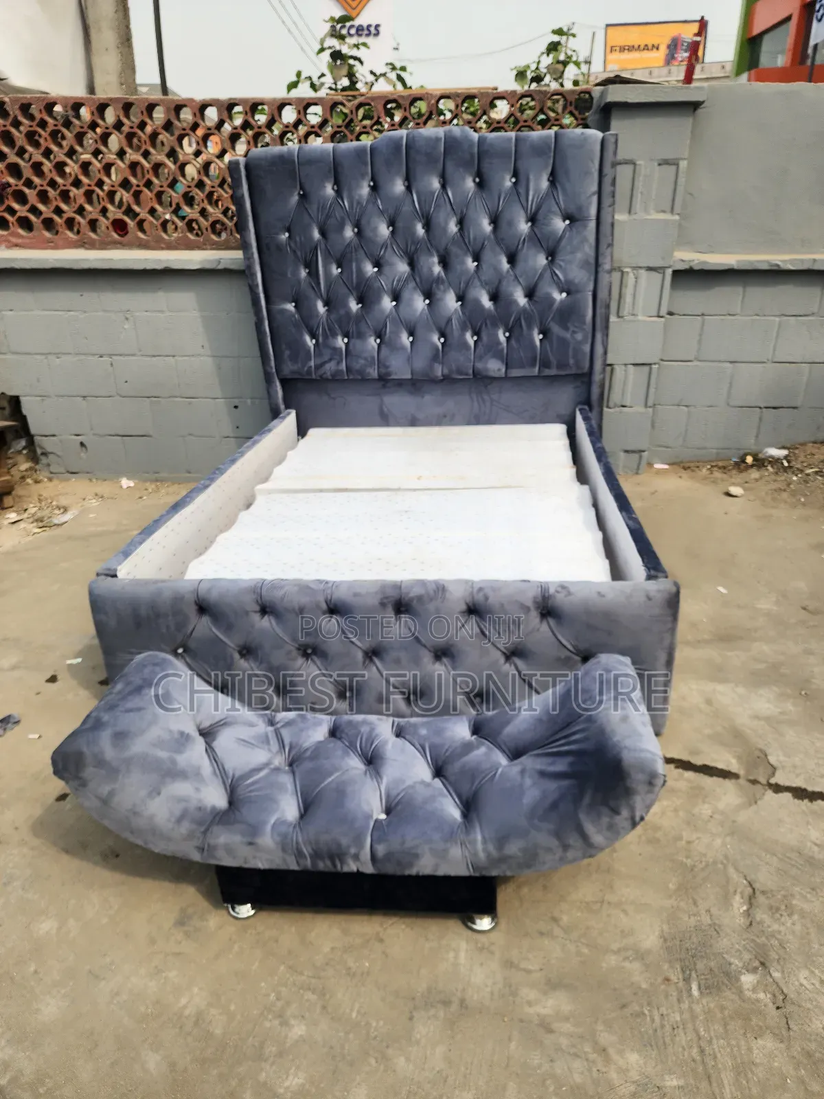 4.5by6 Grey Padded Bed Set.
