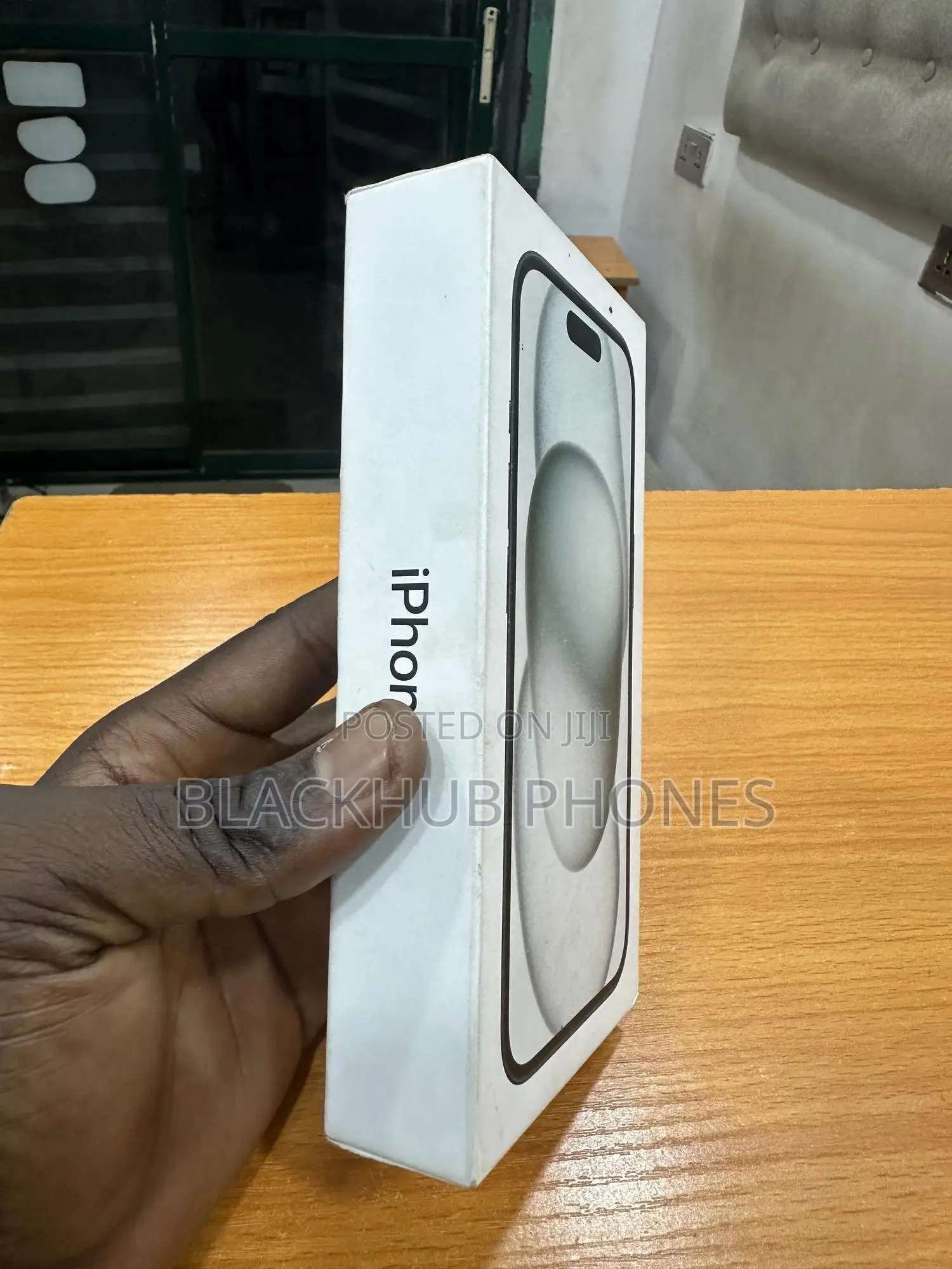 New Apple iPhone 15 128 GB White