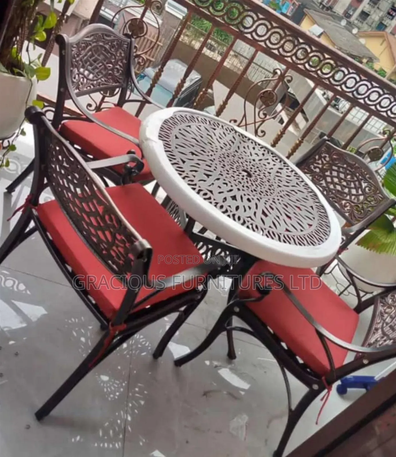 Standard Quality Modern Restaurant Table Set