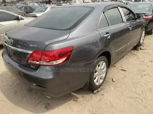 Toyota Camry 2011 Gray