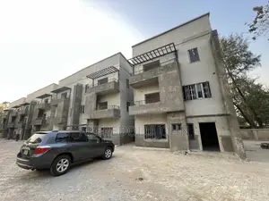 4bdrm Townhouse/Terrace in Zone 6 / Wuse for sale