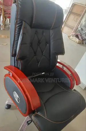 Executive Office Chair Swivel for Director/Boss.