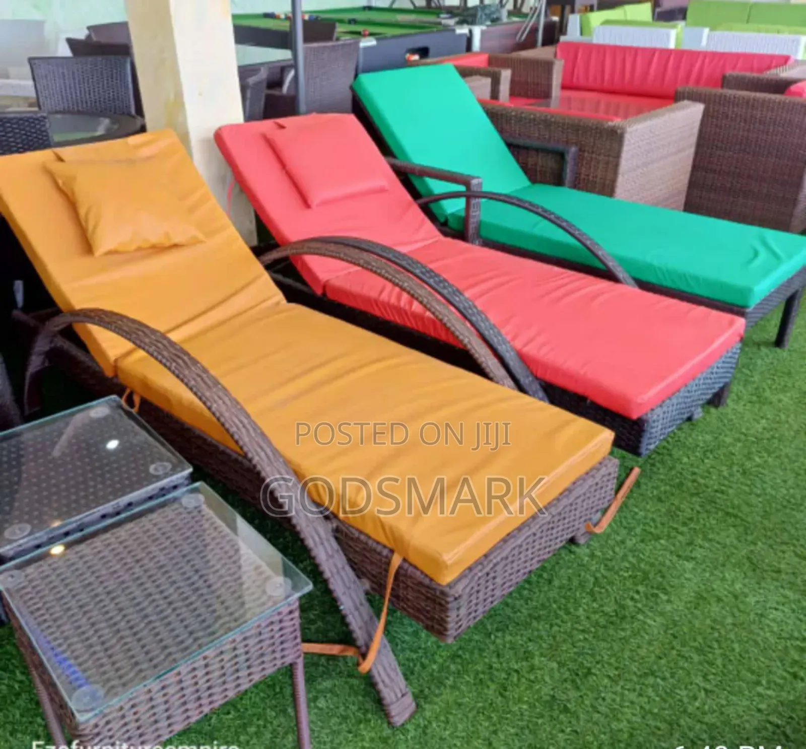 Poolside Bed 6*3 Feet