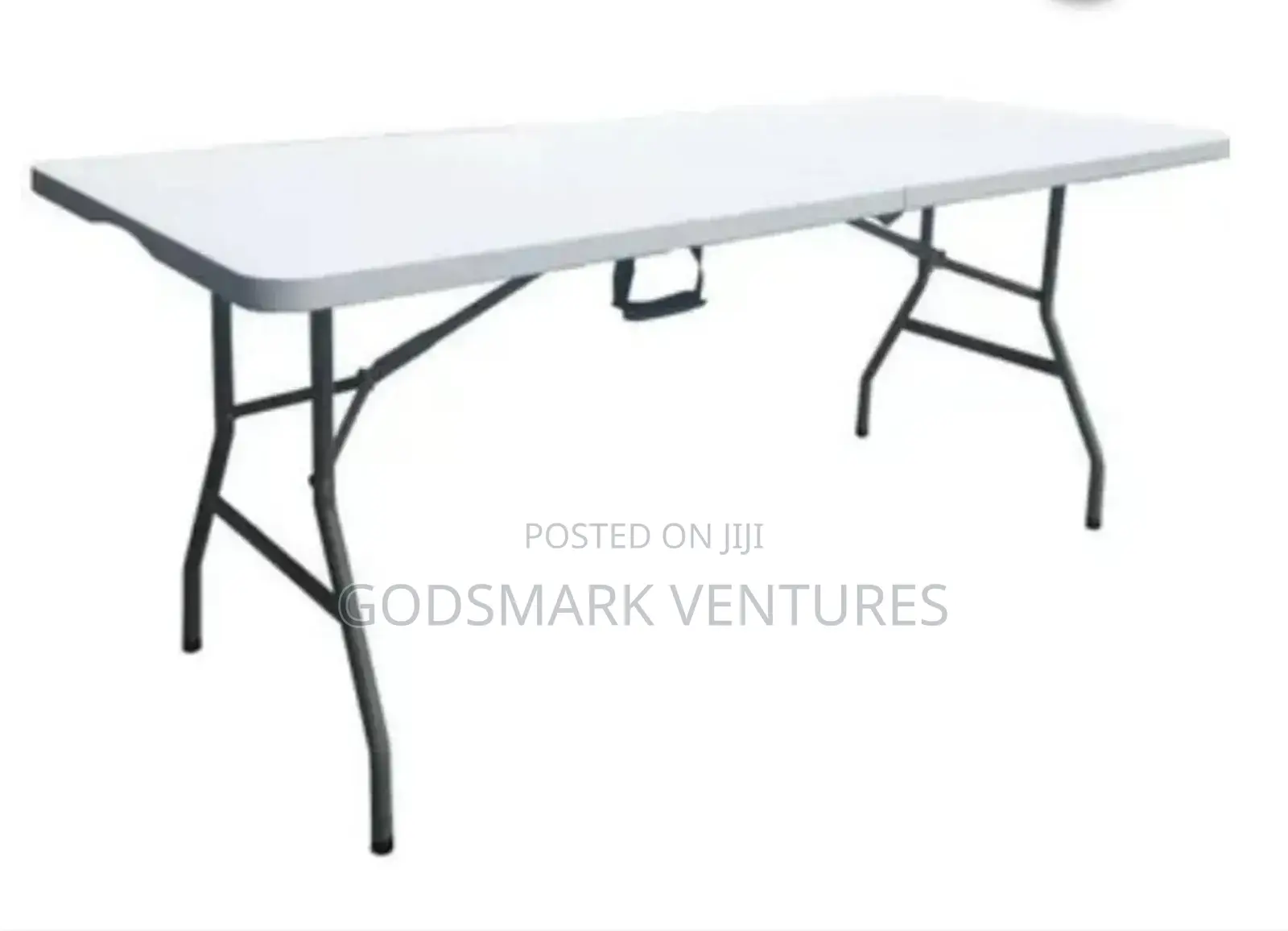 Banquet Triangular Foldable Table by 10 Seaters.