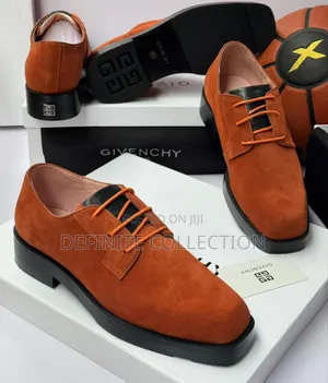 GIVENCHY COORPERATE Suede Shoe