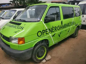 Volkswagen Transporter 2005 Green
