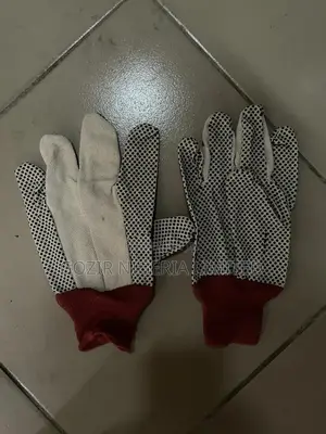 Dotted Handglove