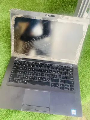 Laptop Dell Latitude 5400 8GB Intel Core I5 SSHD (Hybrid) 256GB