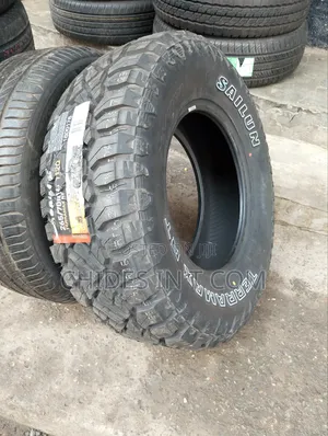 265l70/16 Salun Tire Original