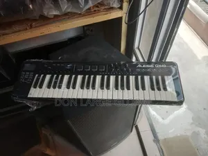 Alesis Qx49 Midi Controller