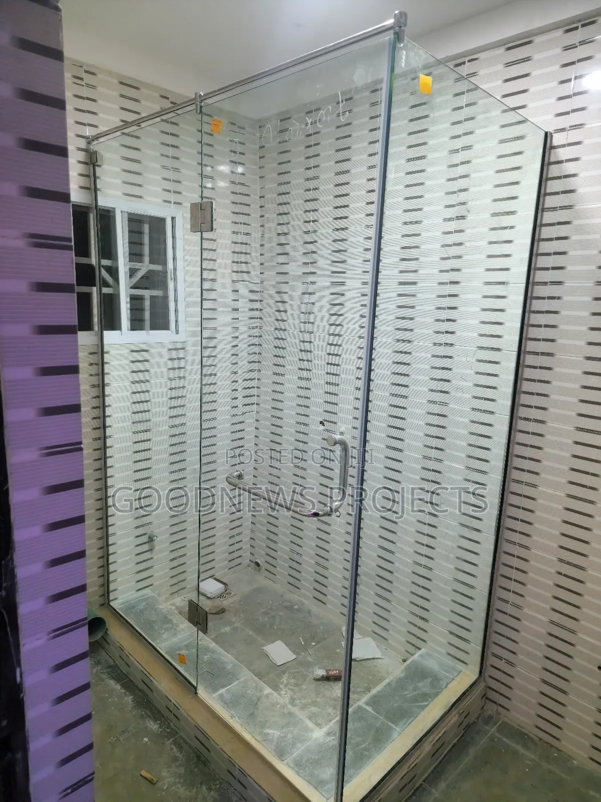 Solid 10mm Tempered Glass Cubicle