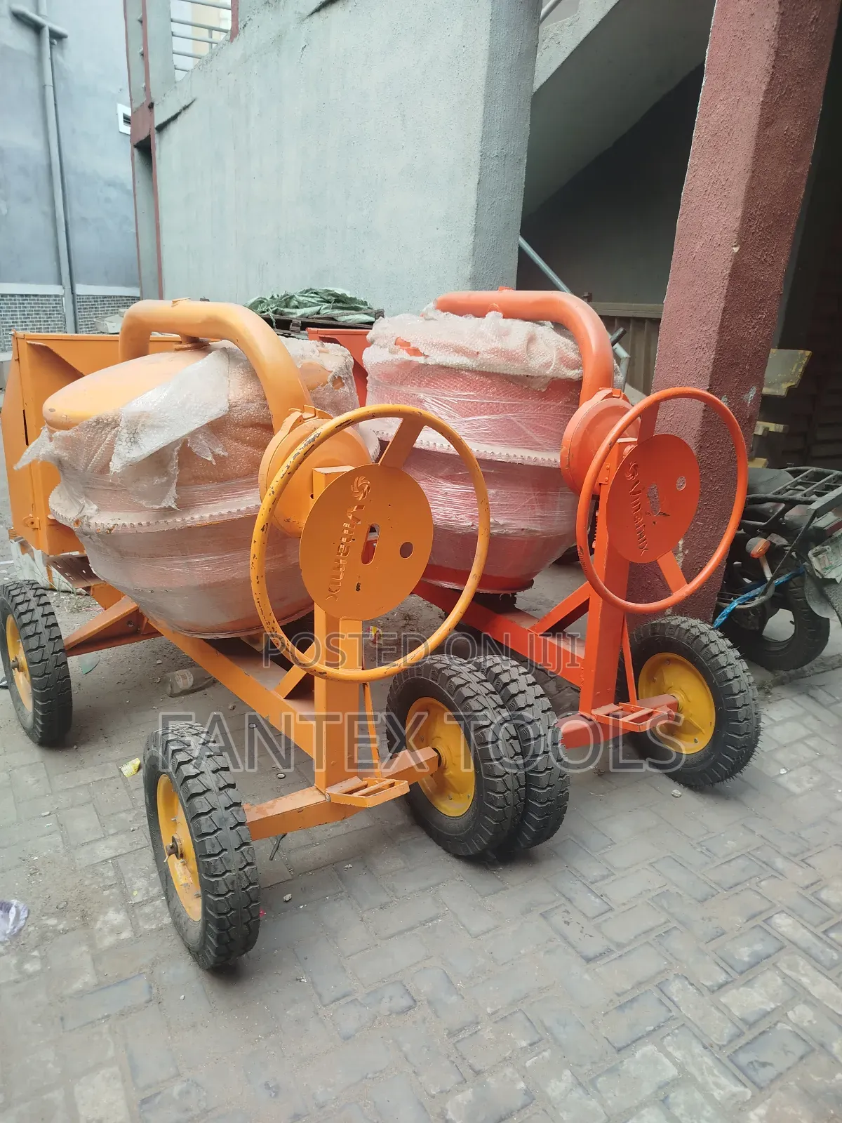 Concrete Mixer Machine.