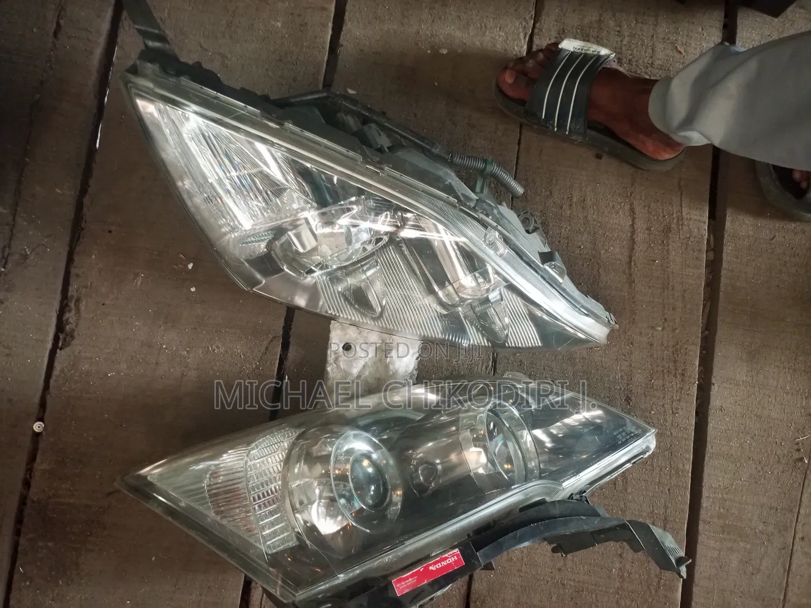 Headlights for Honda CR-V 2011