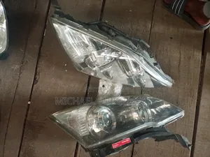 Headlights for Honda CR-V 2011