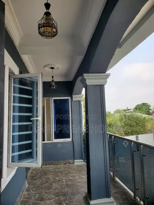 3bdrm Block of Flats in Lakowe for rent