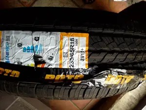 235 65 R18 Boto